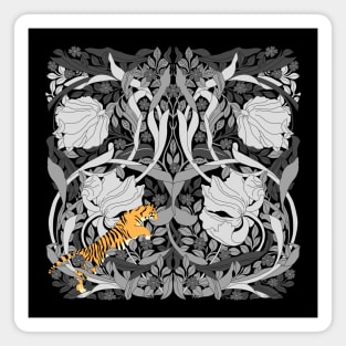 William Morris floral pattern with Tiger Achromatic Magnet